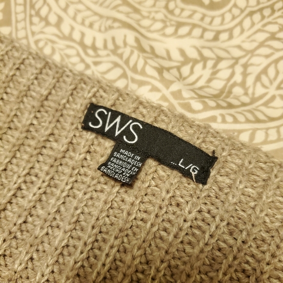 2/$15 😻 Knit sweater - Picture 4 of 4